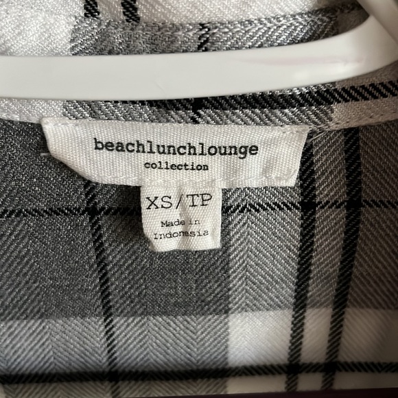 Beach lunch lounge long sleeve wrap shirt - Picture 7 of 8